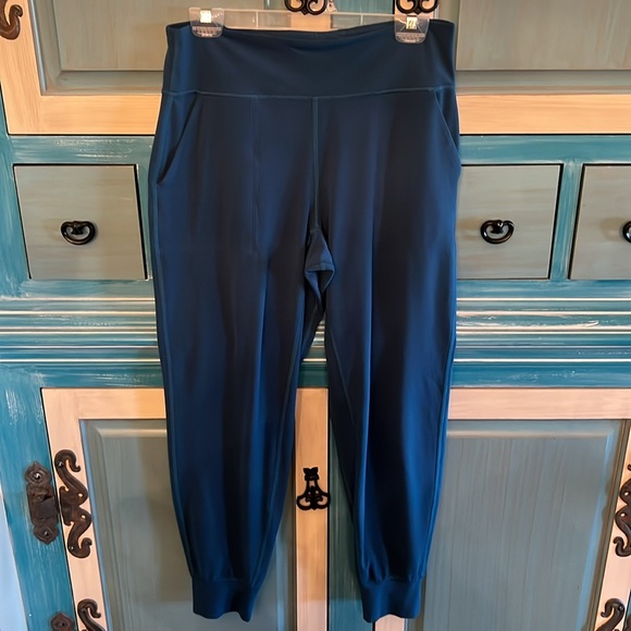Lululemon Align full length joggers - Picture 2 of 4